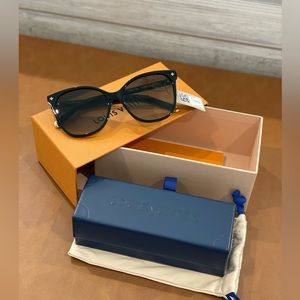 Louis Vuitton My Monogram Light Cat Eye Sunglasses - Black